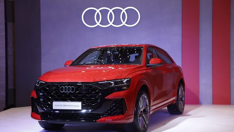 audi 1739801780693 1739801792332