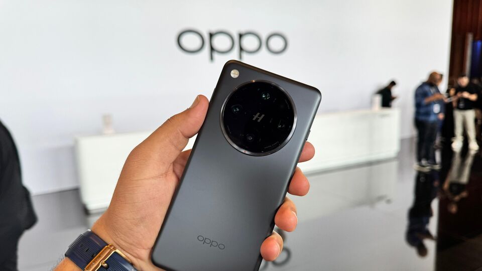 OPPO Find X8 Ultra 1741862215781 1741937483683