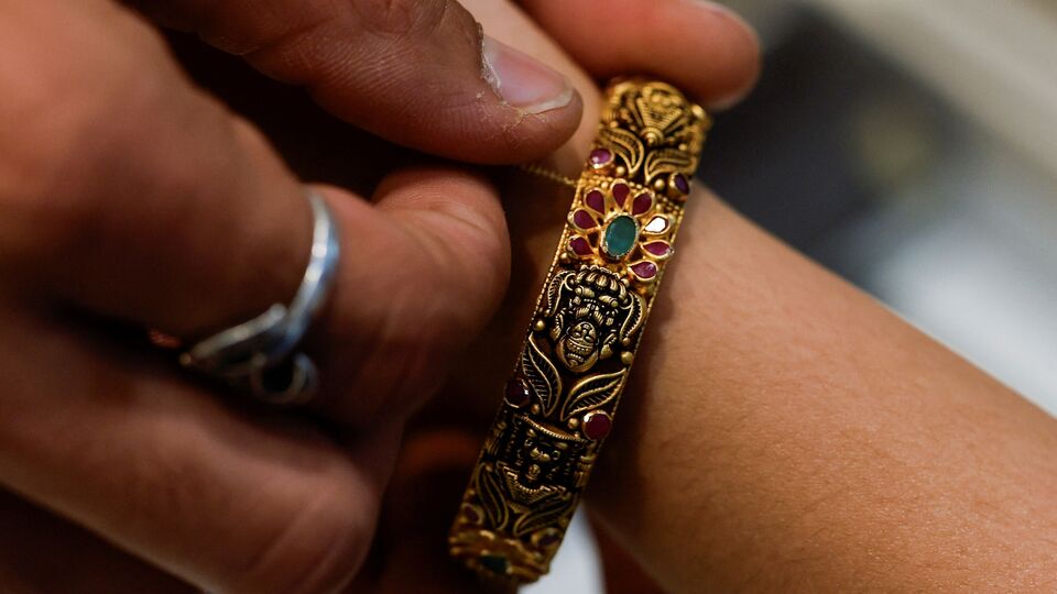 PRECIOUS GOLD JEWELLERY 4 1742612302879 1742612323770