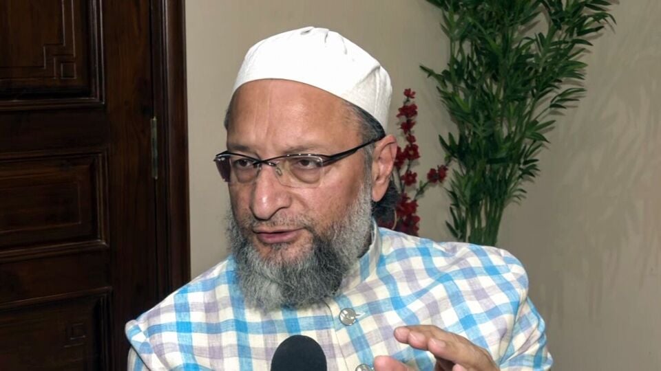 owaisi 1750071431308 1750071431837